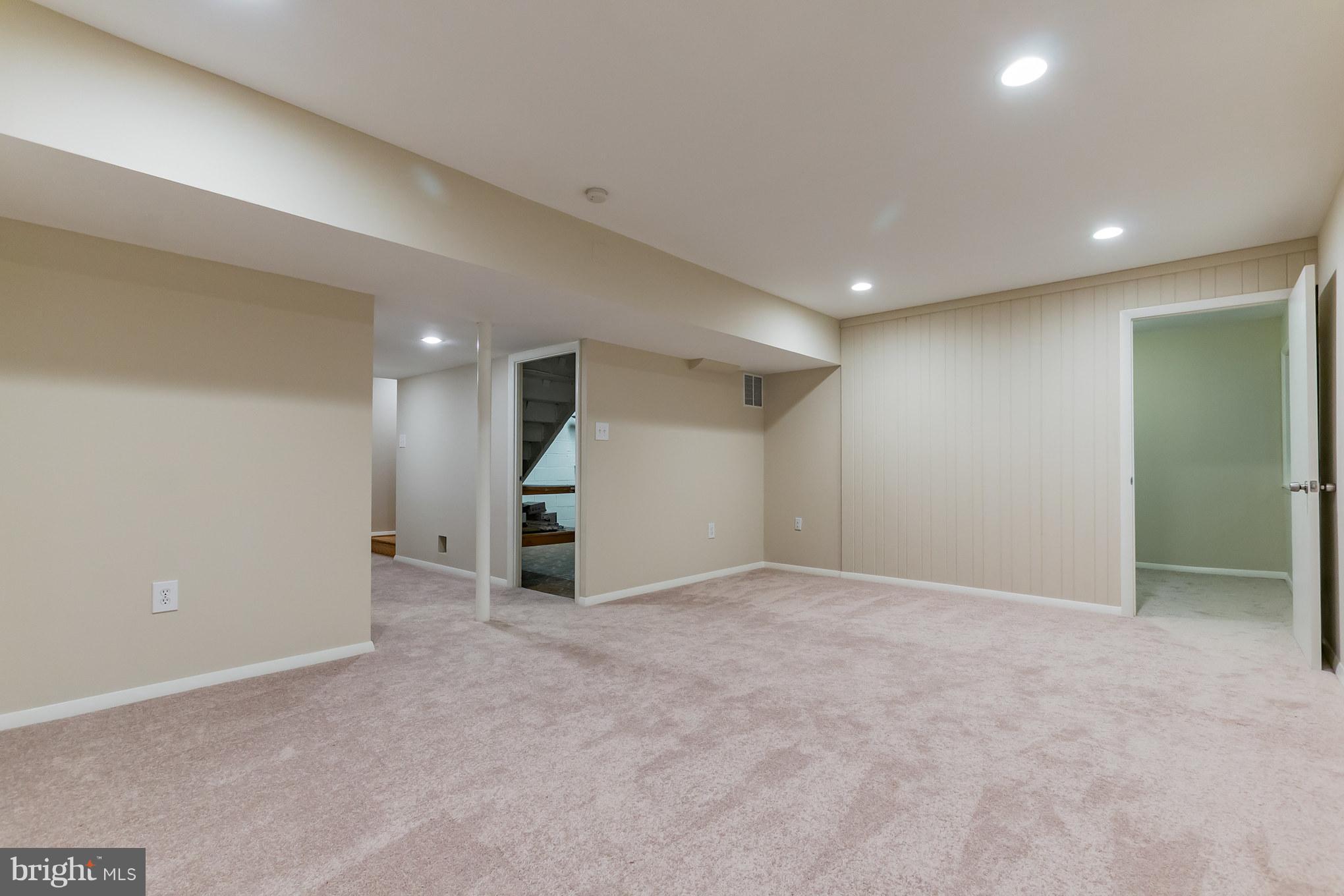 1743 Wainwright Drive Reston, VA 20190 - Photo 22 of 29 Interior (General)