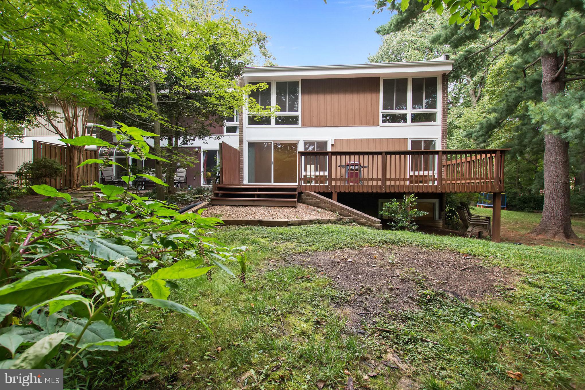 1743 Wainwright Drive Reston, VA 20190 - Photo 25 of 29 Exterior (General)