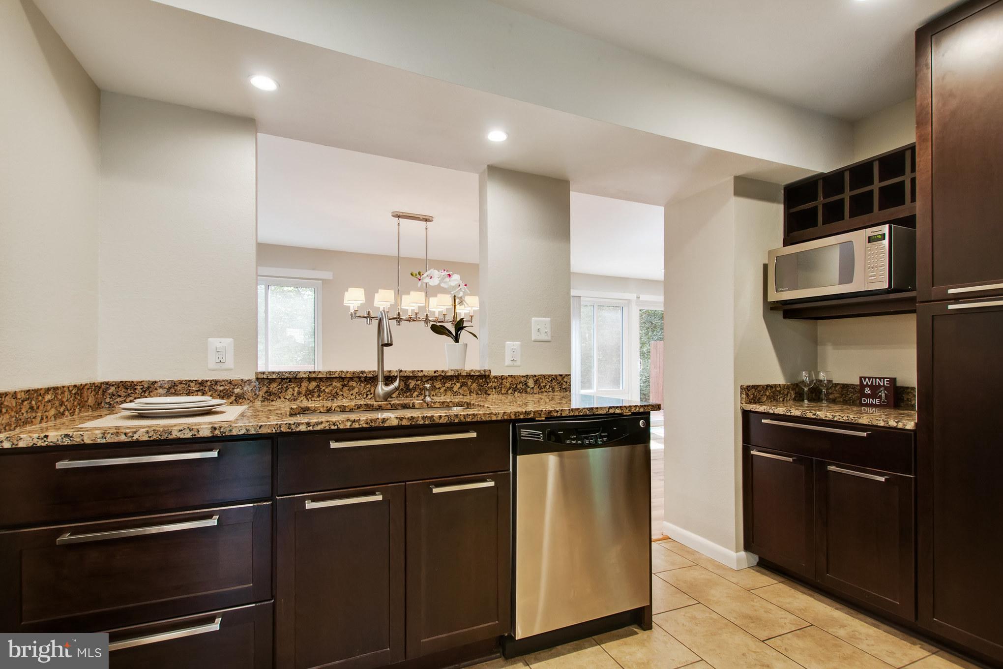 1743 Wainwright Drive Reston, VA 20190 - Photo 5 of 29 Kitchen