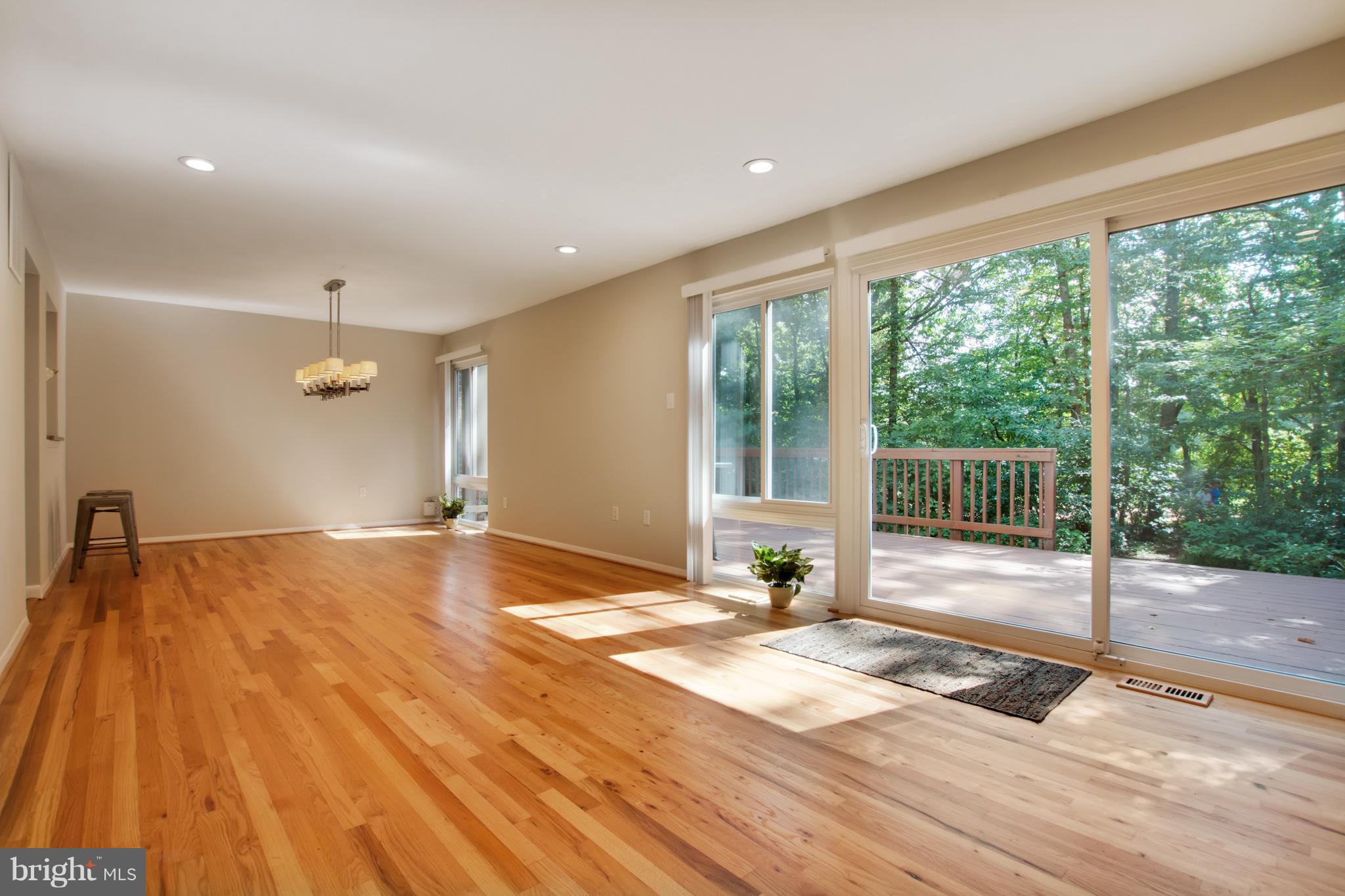 1743 Wainwright Drive Reston, VA 20190 - Photo 8 of 29 Living Room