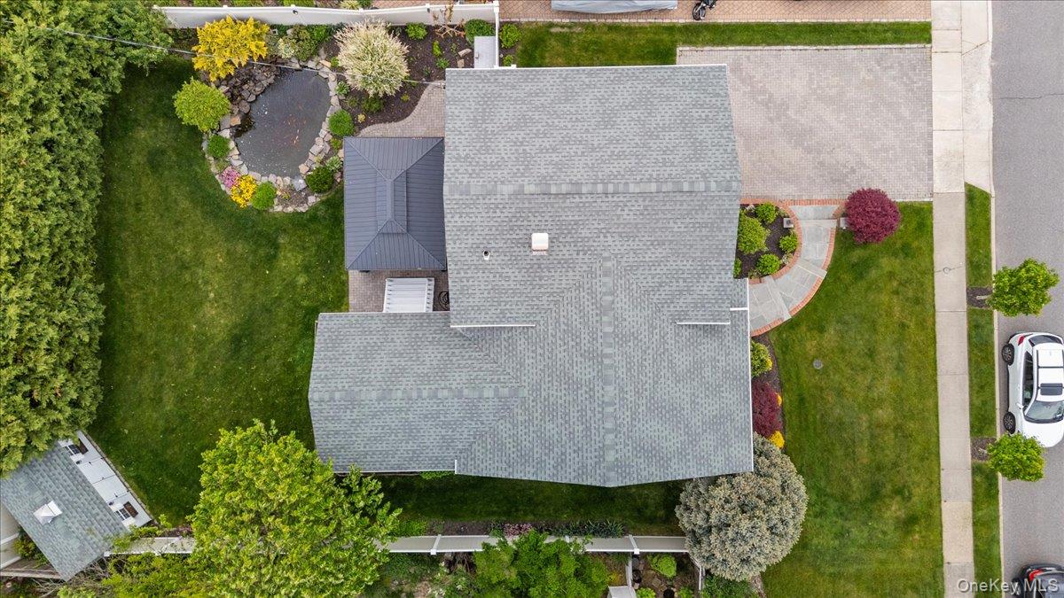 10 Peter Road Hicksville, NY 11801 - Photo 31 of 36
