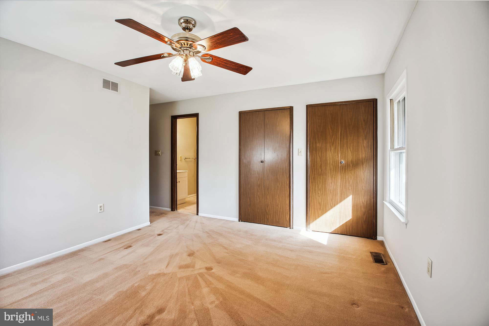 86 Milburn Circle Pasadena, MD 21122 - Photo 25 of 51 Primary Bedroom