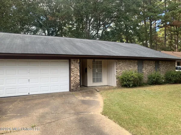 $320,000 | 145 West Woodcrest Drive, Jackson, MS 39212