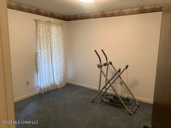 $320,000 | 145 West Woodcrest Drive, Jackson, MS 39212