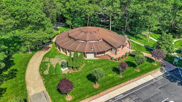 $400,000 | 474 Darwen Drive, Unit B, Ridge, NY 11961