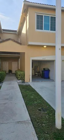 $3,500 | 2919 Crestwood Terrace, Unit 5103, Margate, FL 33063