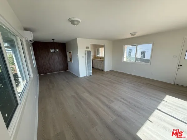 $5,000 | 3237 Midvale Avenue, Los Angeles, CA 90034
