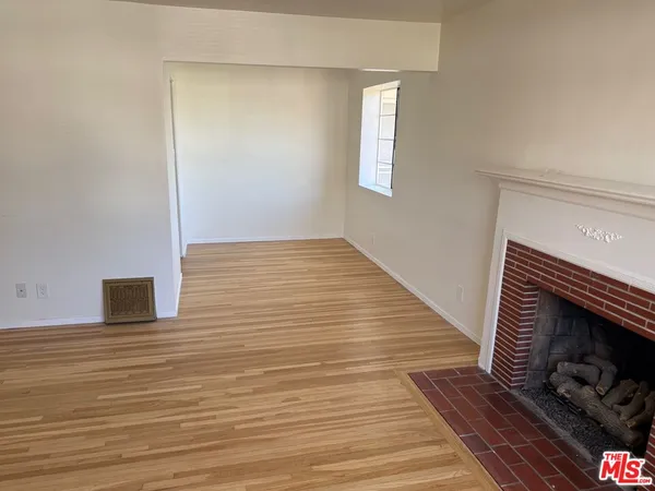 $5,000 | 3237 Midvale Avenue, Los Angeles, CA 90034