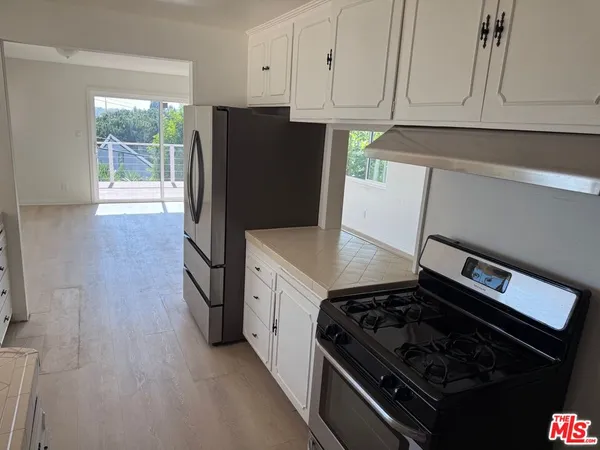 $5,000 | 3237 Midvale Avenue, Los Angeles, CA 90034