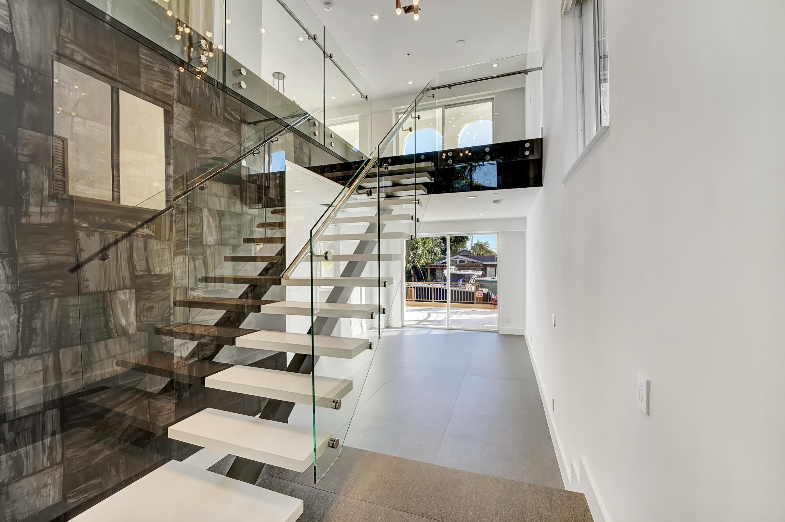 3055 Waterside Circle Boynton Beach, FL 33435 - Photo 3 of 50 DSC04547