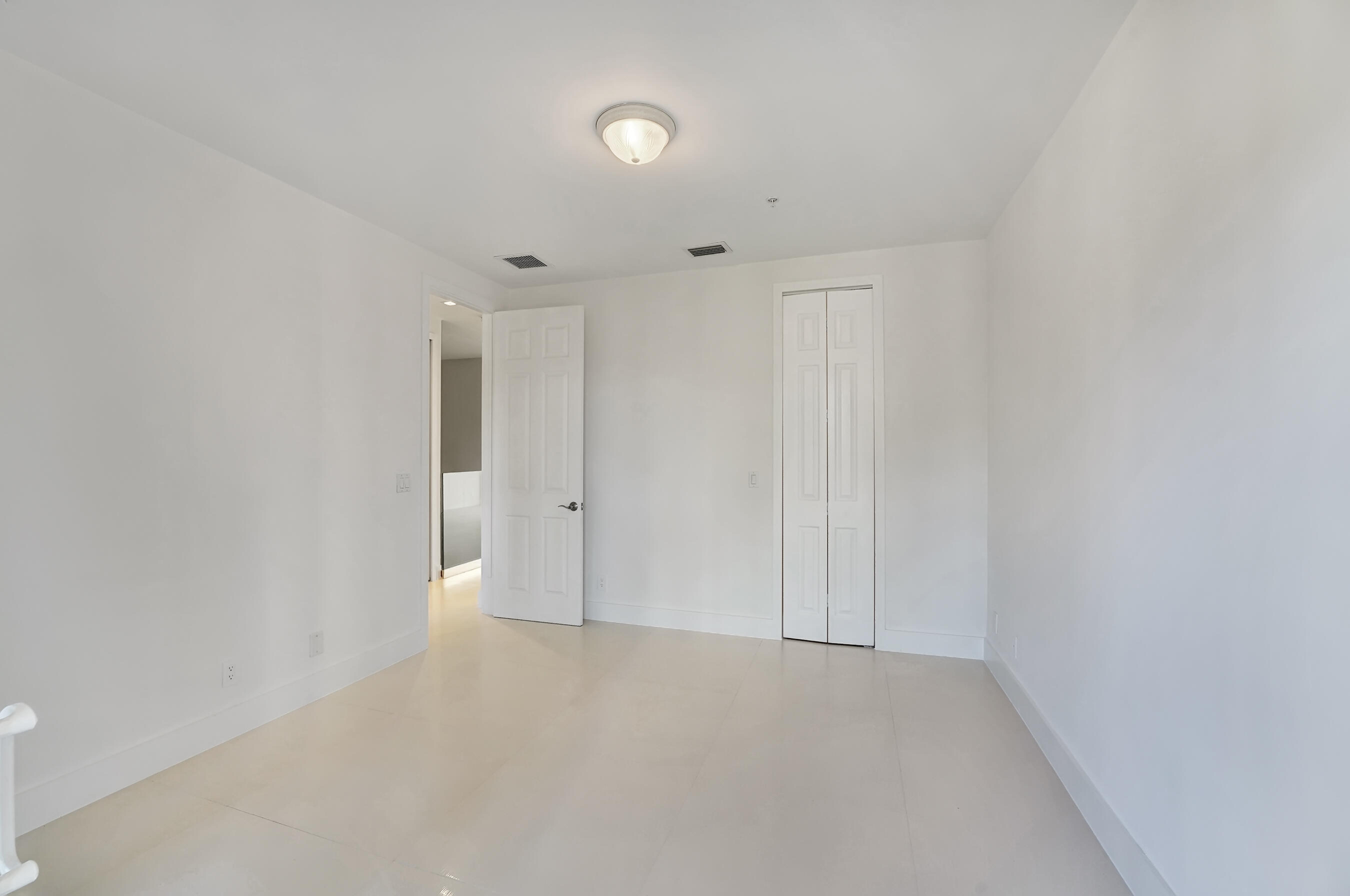 3055 Waterside Circle Boynton Beach, FL 33435 - Photo 37 of 50 DSC04442