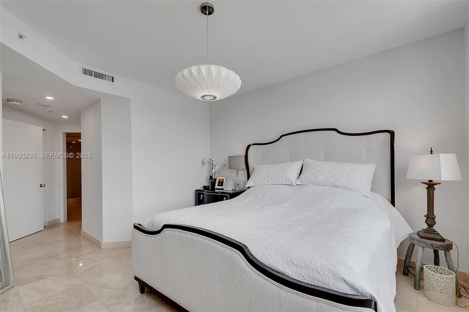 848 Brickell Key Drive, Unit 1803 Miami, FL 33131 - Photo 12 of 25