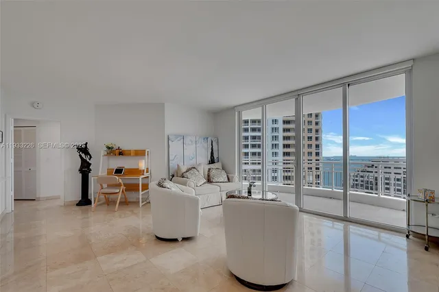 $4,000 | 848 Brickell Key Drive, Unit 1803, Miami, FL 33131