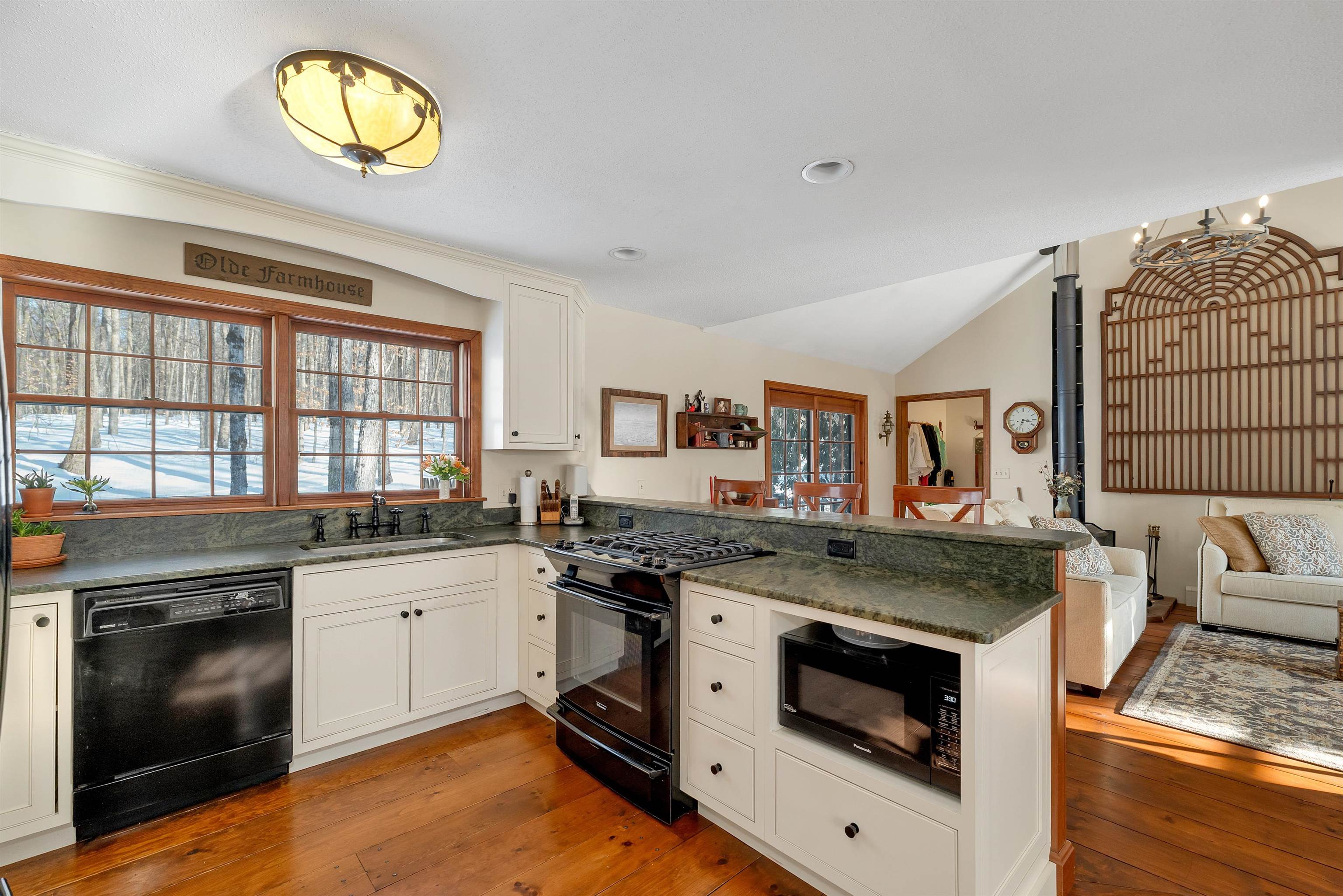 9 Birchview Terrace Hanover, NH 03750 - Photo 8 of 41