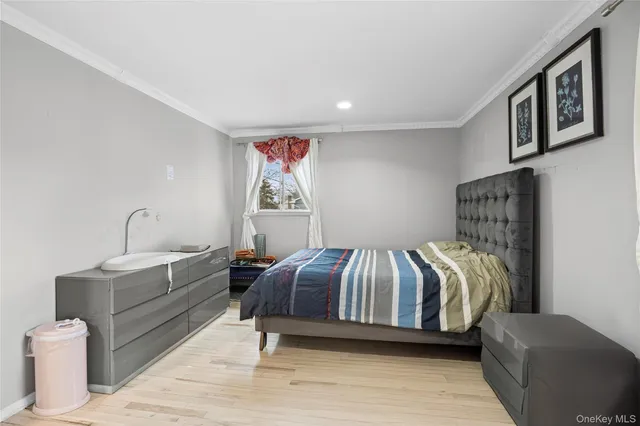 $6,000 | 18 South Drive, New Hyde Park, NY 11040