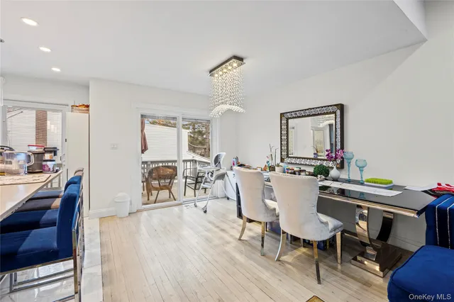 $6,000 | 18 South Drive, New Hyde Park, NY 11040