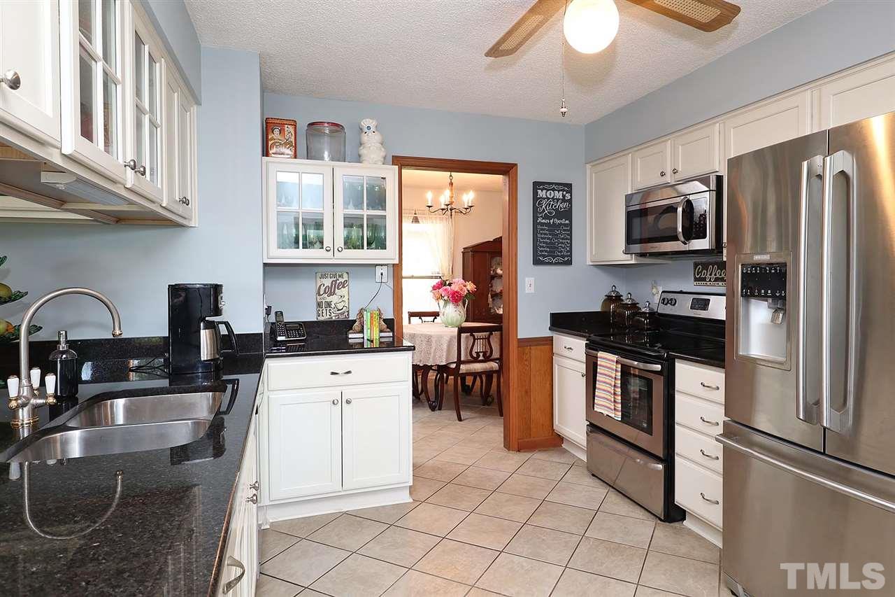 210 Jones Road Smithfield, NC 27577 - Photo 6 of 25 Gallery Image 6