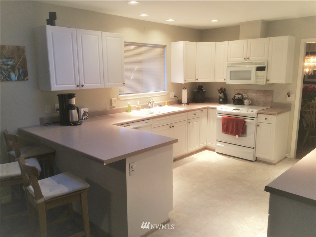 8250 Chilliwack Road Blaine, WA 98230 - Photo 5 of 23 Gallery Image 5