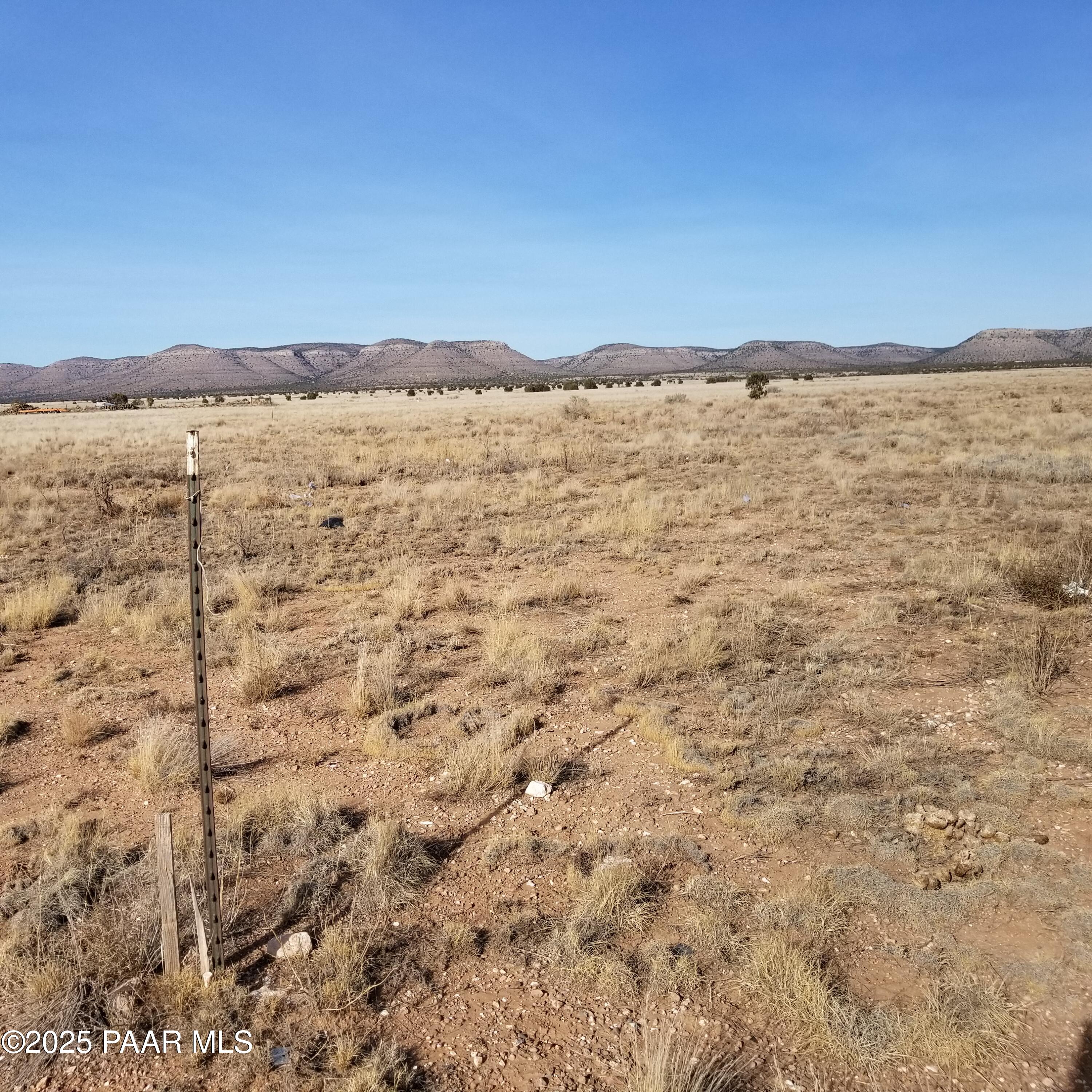 3124 West Malapai Road Paulden, AZ 86334 - Photo 2 of 2 1000018052