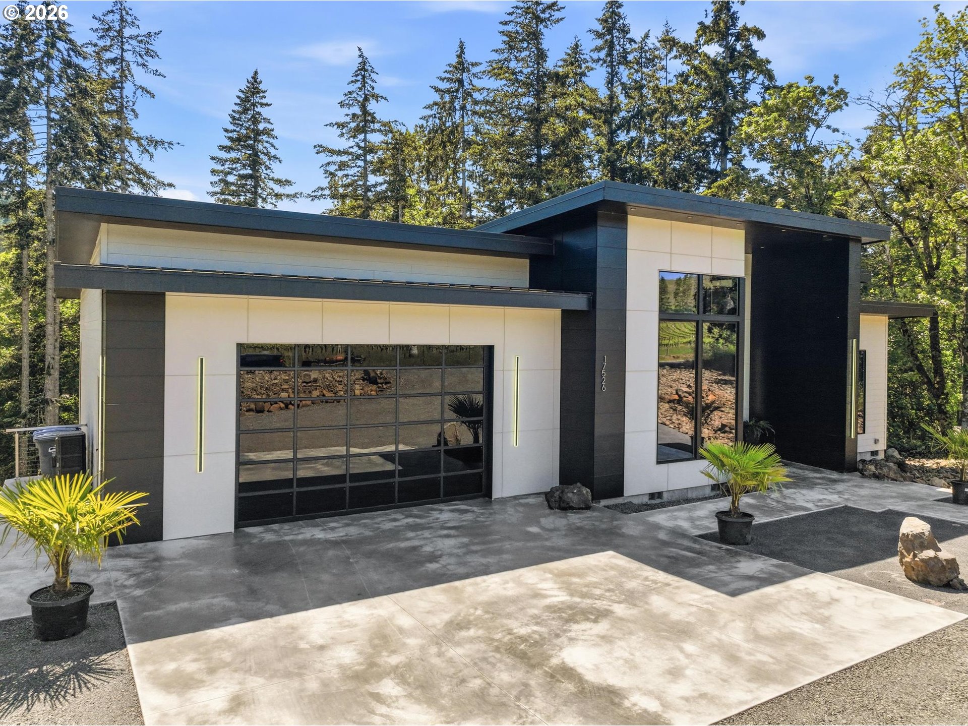 17526 Abiqua Road Northeast Silverton, OR 97381 - Photo 3 of 48