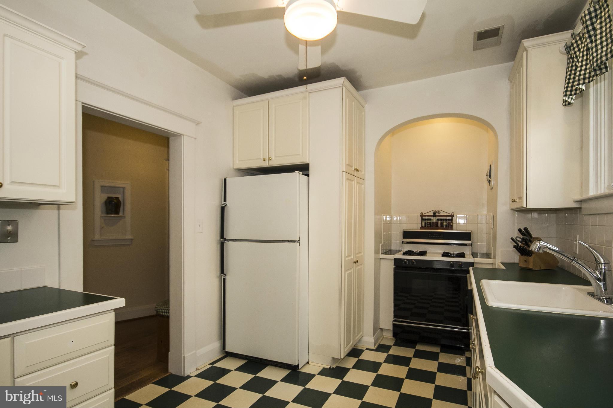2817 Alden Road Baltimore, MD 21234 - Photo 11 of 30 Kitchen