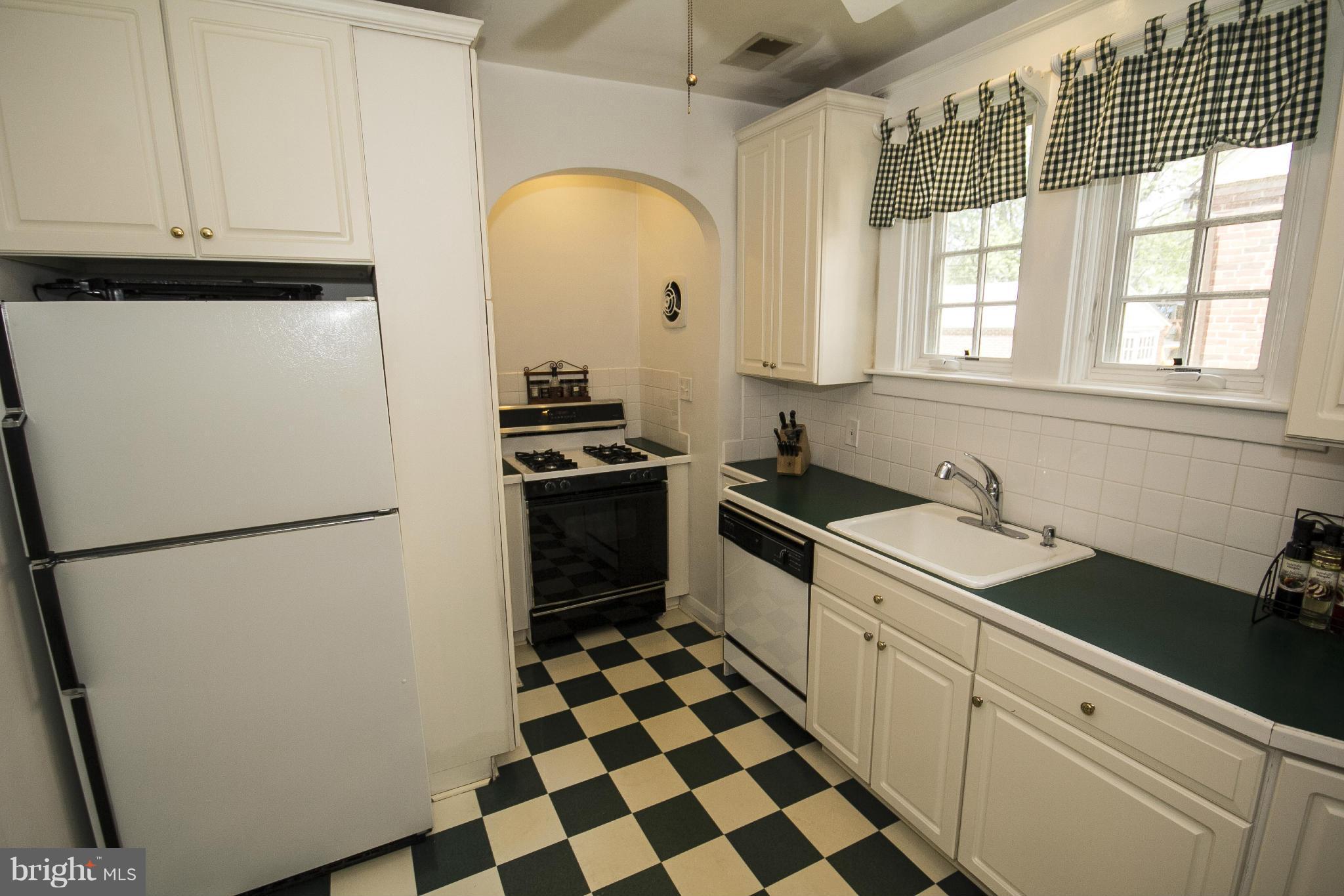 2817 Alden Road Baltimore, MD 21234 - Photo 13 of 30 Kitchen