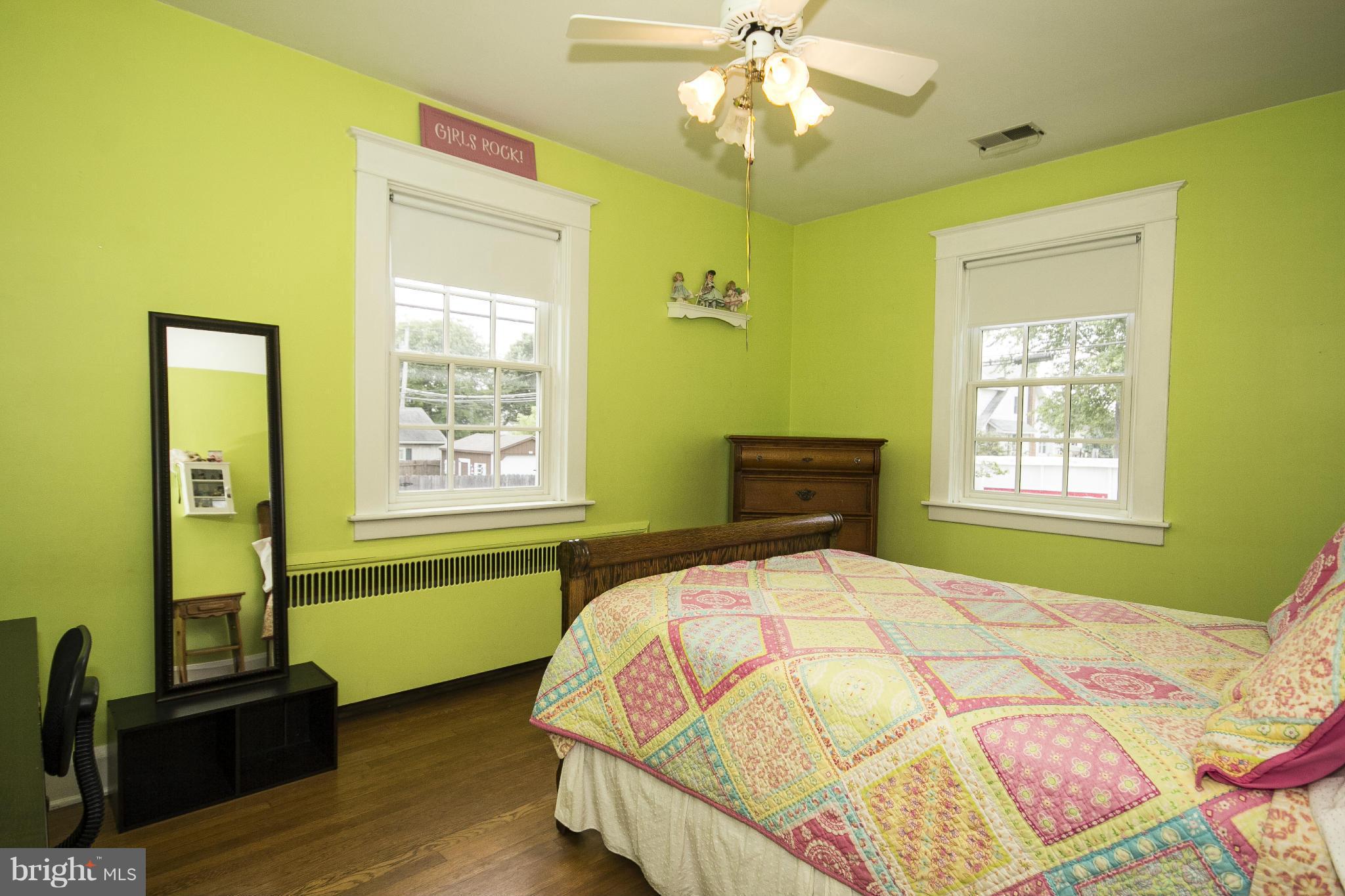 2817 Alden Road Baltimore, MD 21234 - Photo 15 of 30 1st floor Bedroom 1