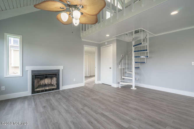 8435 River Road Wilmington, NC 28412 - Photo 11 of 33 8435 River Rd-small-011-29-Living Room-6