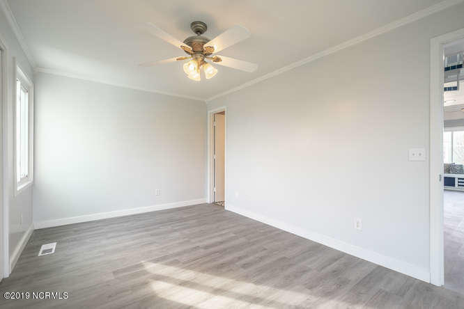 8435 River Road Wilmington, NC 28412 - Photo 12 of 33 8435 River Rd-small-012-9-Bedroom 1-666x