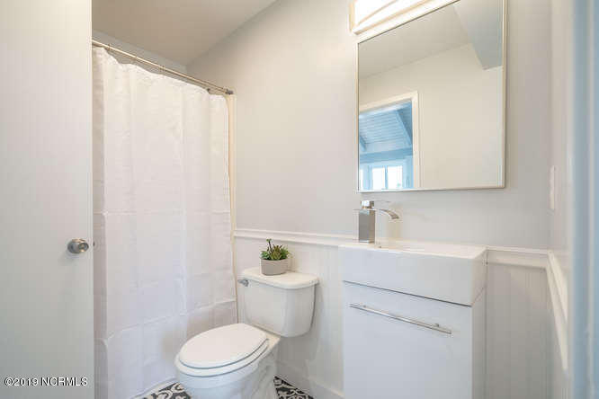8435 River Road Wilmington, NC 28412 - Photo 21 of 33 8435 River Rd-small-021-10-Bathroom 2-66