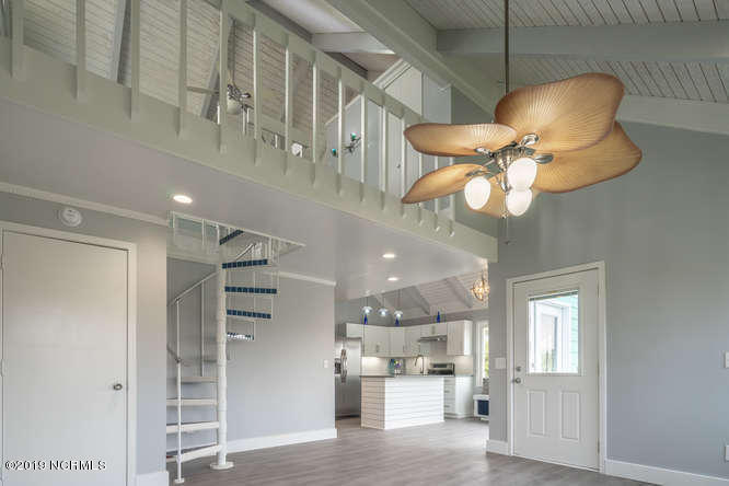 8435 River Road Wilmington, NC 28412 - Photo 23 of 33 8435 River Rd-small-023-7-Spiral stairs