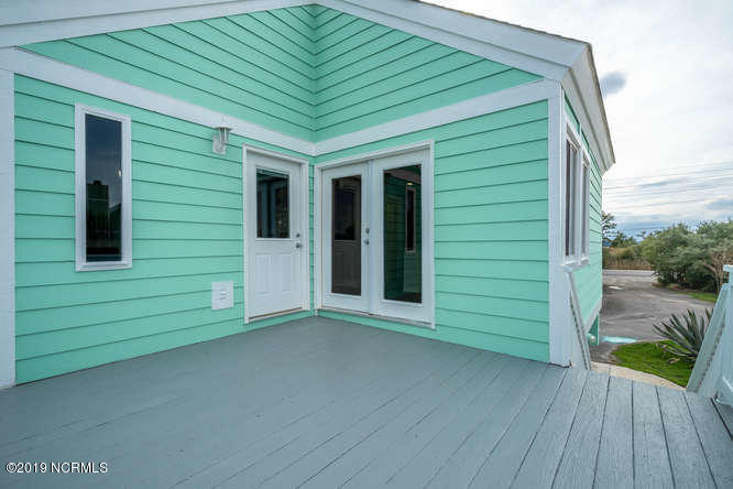8435 River Road Wilmington, NC 28412 - Photo 3 of 33 8435 River Rd-small-003-18-Front PorchEn