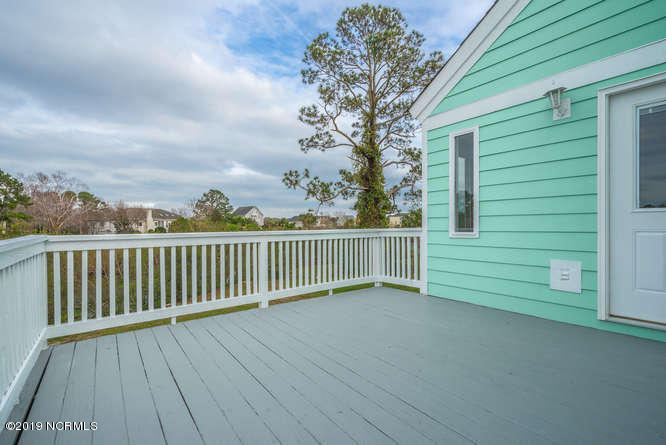 8435 River Road Wilmington, NC 28412 - Photo 31 of 33 8435 River Rd-small-033-20-Deck-666x445-