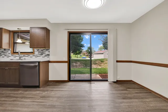 $279,900 | 8127 South Legend Drive, Unit D, Franklin, WI 53132