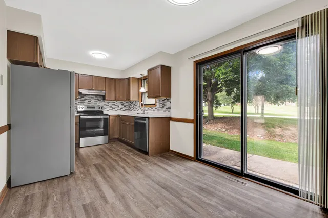 $279,900 | 8127 South Legend Drive, Unit D, Franklin, WI 53132