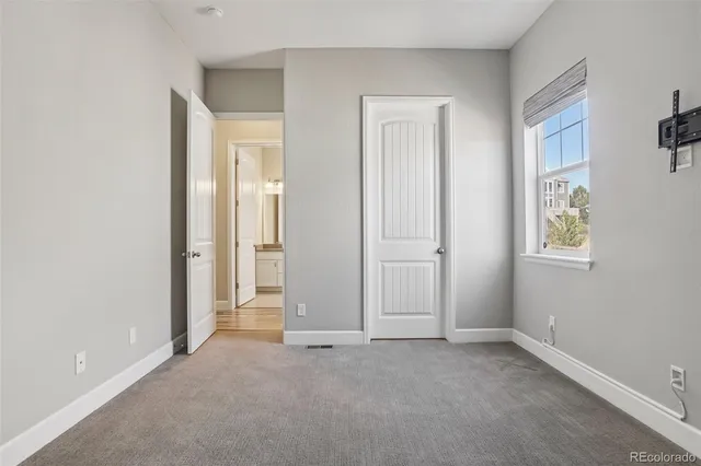 $869,900 | 26683 East Peakview Place, Aurora, CO 80016