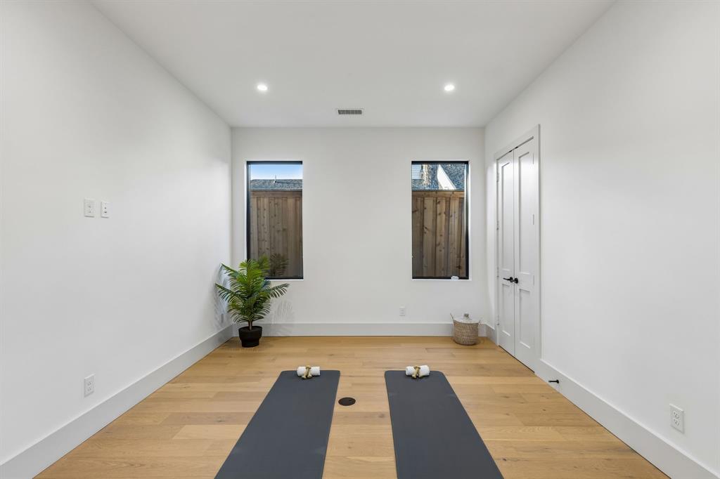 7403 Robin Road Dallas, TX 75209 - Photo 20 of 36 Gallery Image 20
