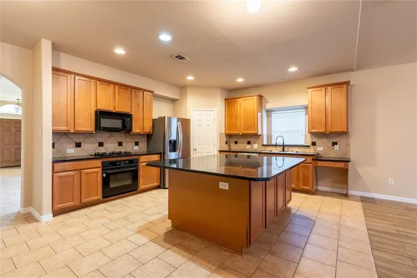 $2,795 | 7220 Petersburg Drive, Plano, TX 75074