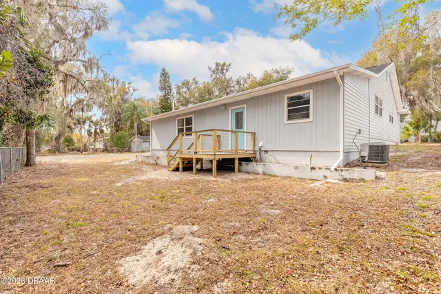 $1,200 | 109 South Colorado Avenue, Unit B, DeLand, FL 32724