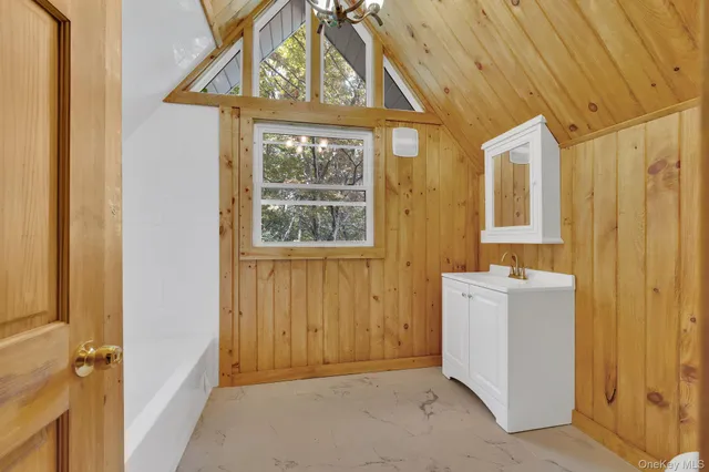 $550,000 | 53 West Corbett Road, Montgomery, NY 12549