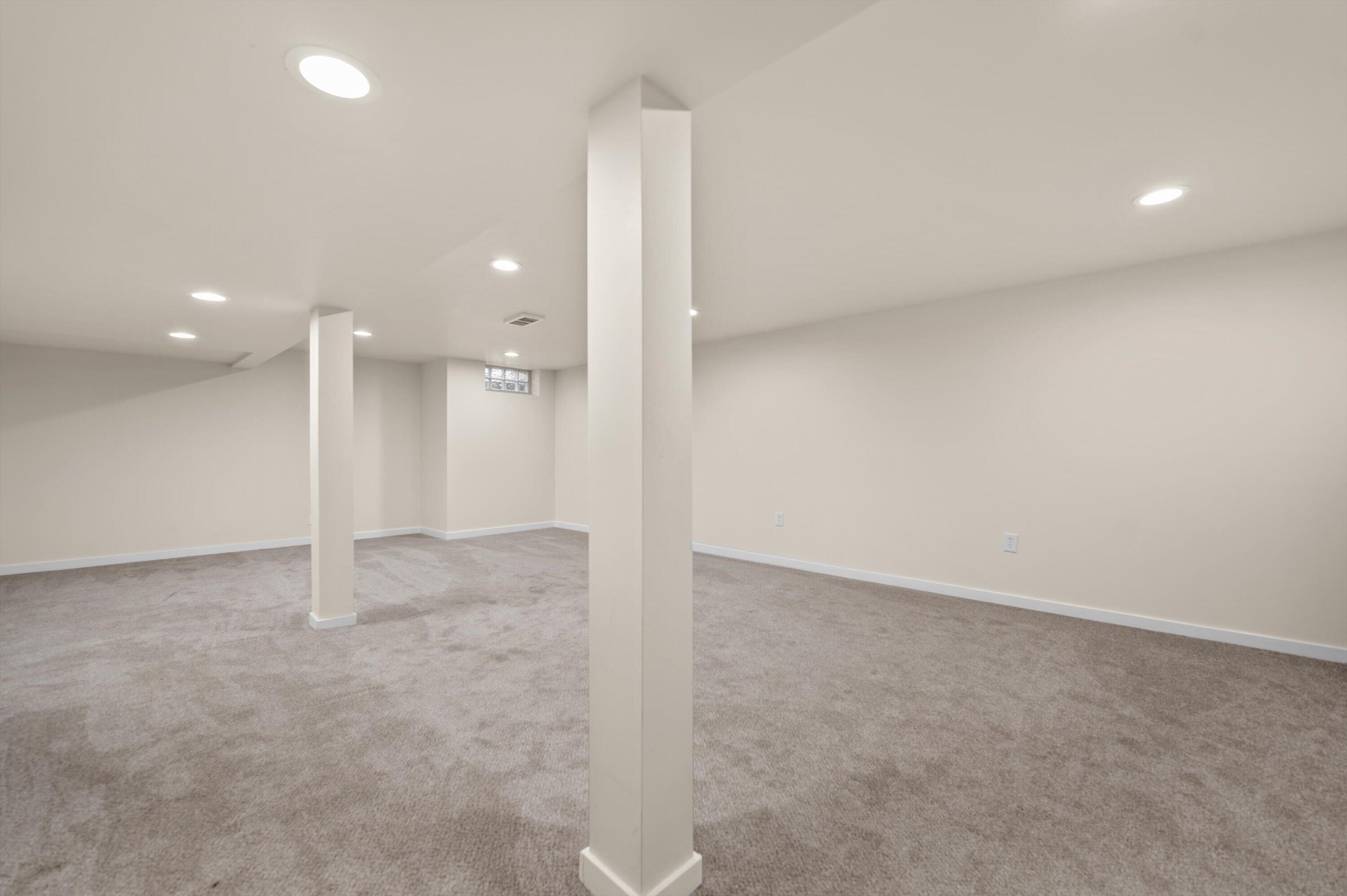 3323 South 91st Street Milwaukee, WI 53227 - Photo 14 of 19 15-DSC9409