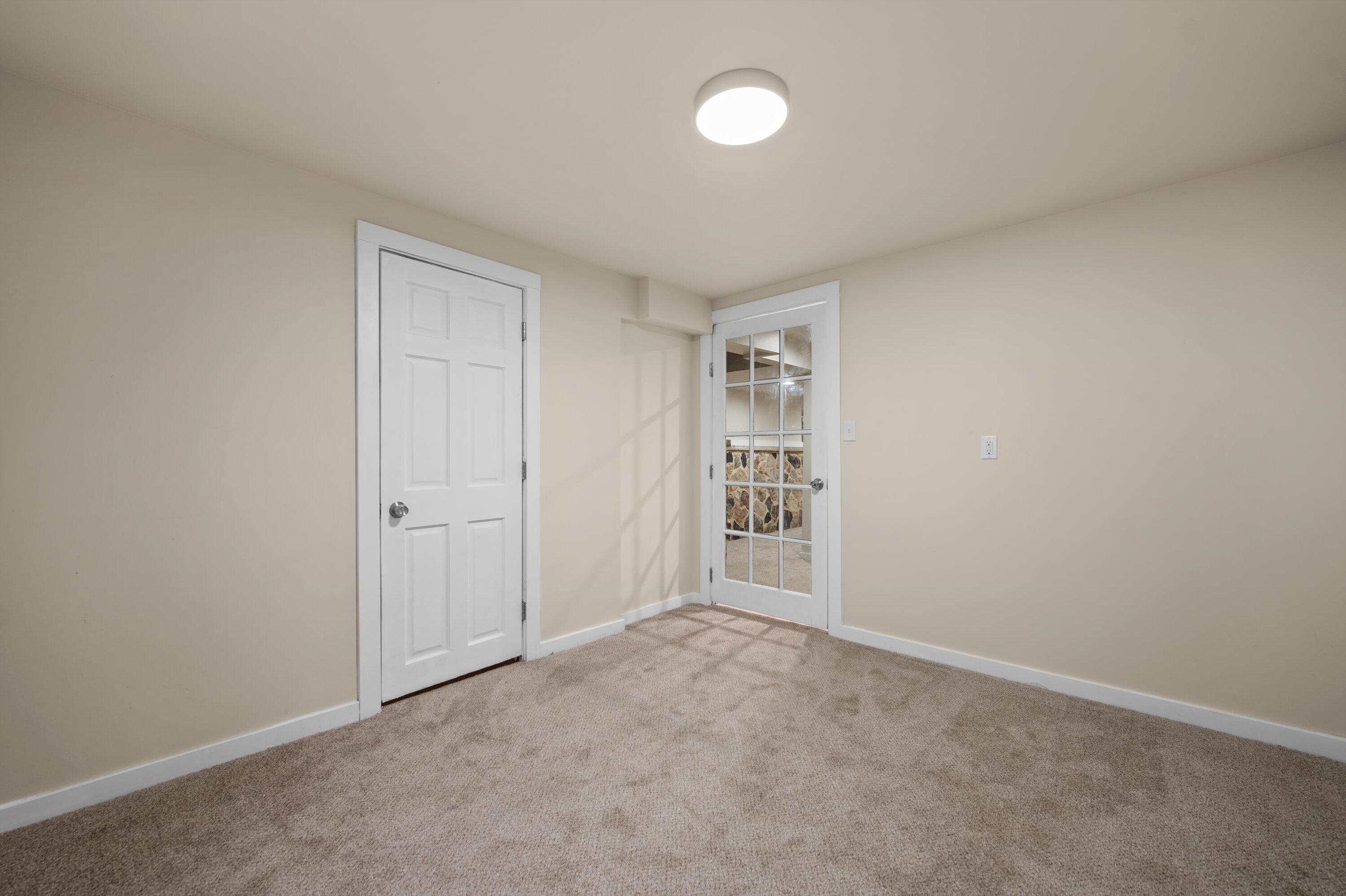 3323 South 91st Street Milwaukee, WI 53227 - Photo 16 of 19 18-DSC9421