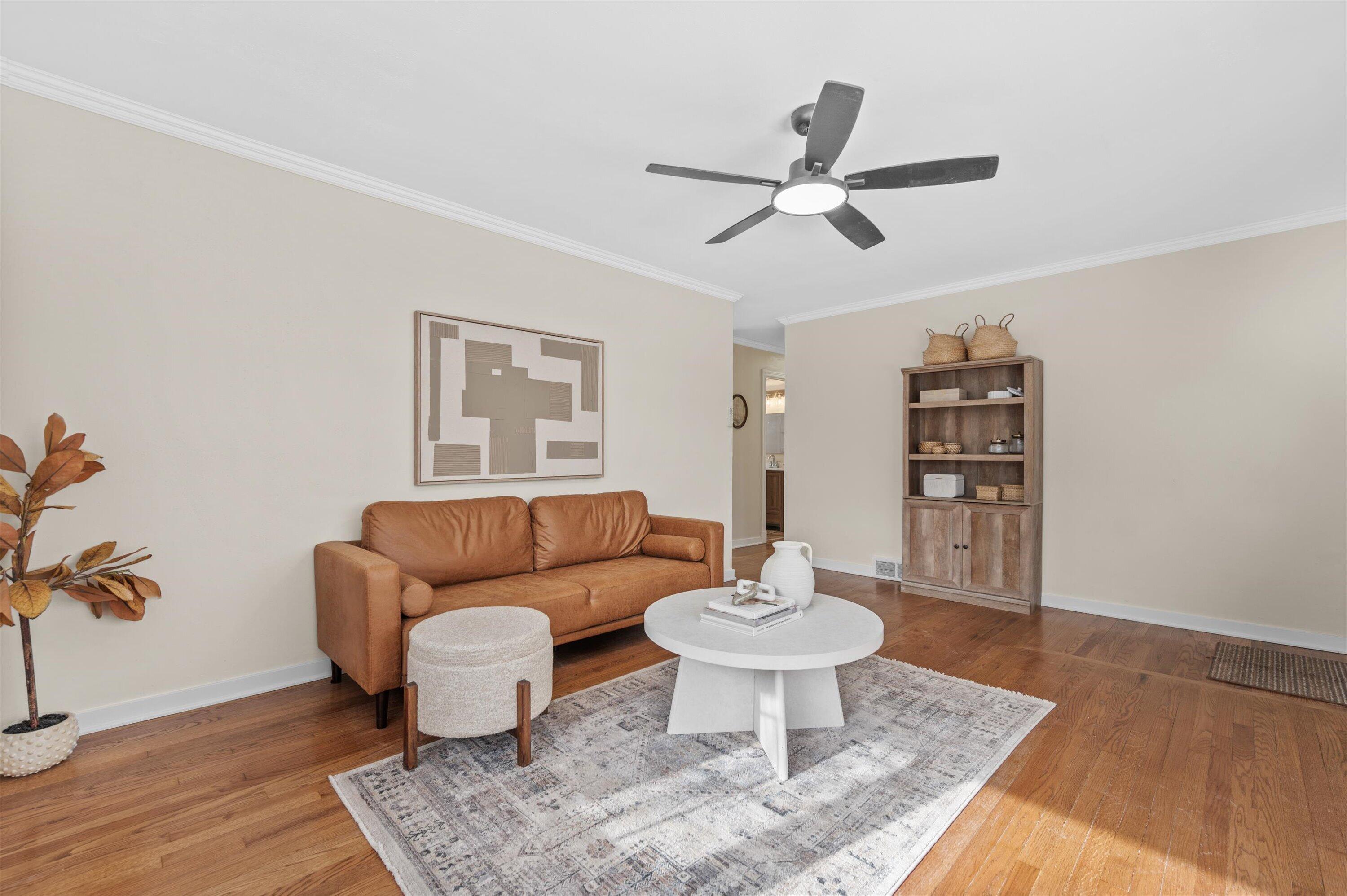 3323 South 91st Street Milwaukee, WI 53227 - Photo 6 of 19 08-DSC9366