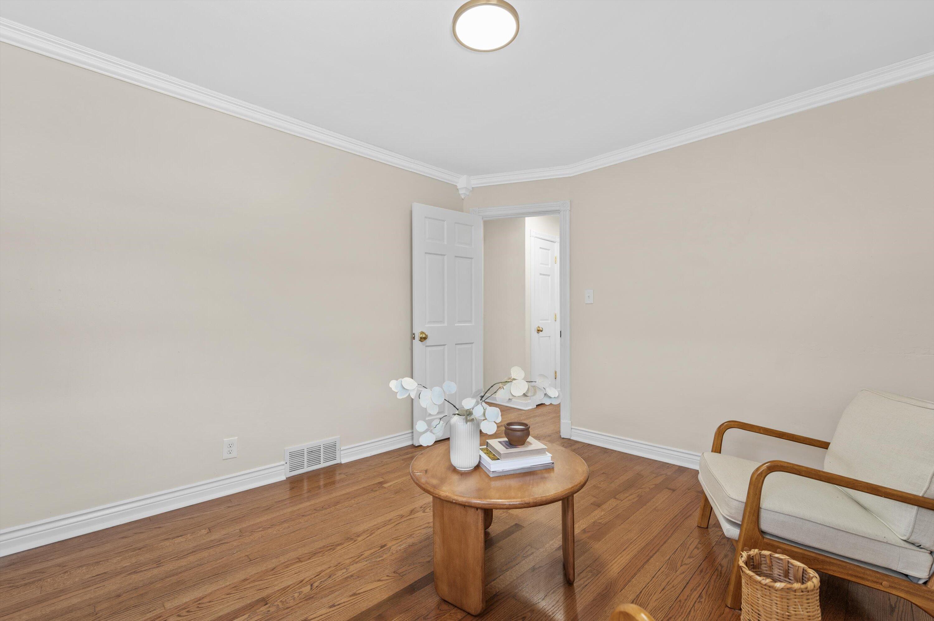 3323 South 91st Street Milwaukee, WI 53227 - Photo 9 of 19 11-DSC9388