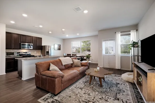 $1,850 | 4910 Sandstone Way, San Antonio, TX 78222