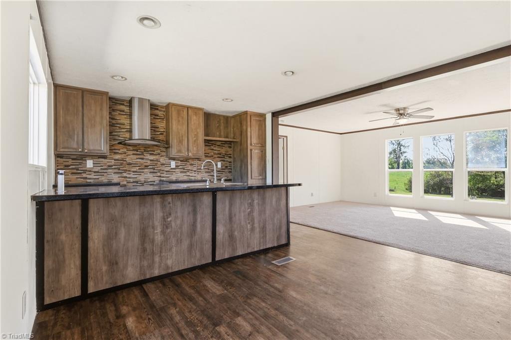 1621 Crawford Road Graham, NC 27253 - Photo 11 of 48