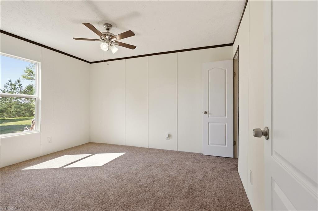 1621 Crawford Road Graham, NC 27253 - Photo 21 of 48