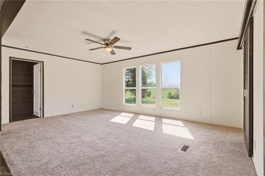 1621 Crawford Road Graham, NC 27253 - Photo 29 of 48