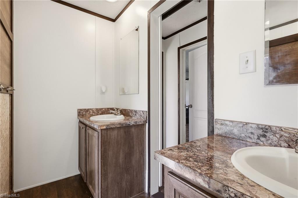 1621 Crawford Road Graham, NC 27253 - Photo 31 of 48