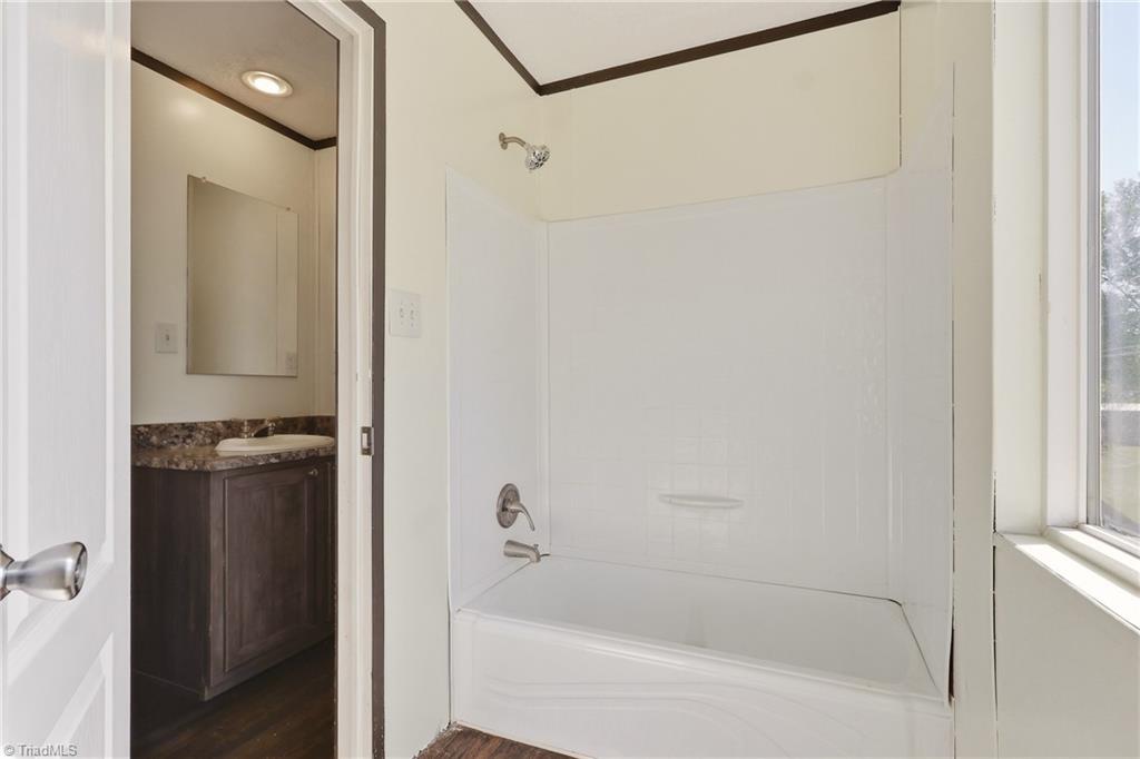 1621 Crawford Road Graham, NC 27253 - Photo 33 of 48